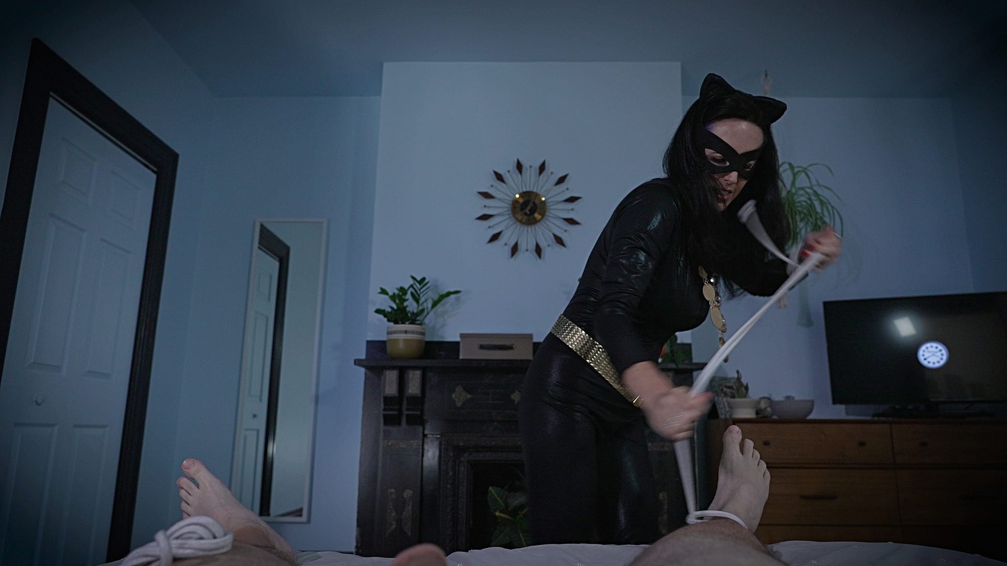 Catwoman Steals Your Jizz And Your Cash
