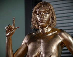 The_Golden_Dildo_Of_Ms_Midas